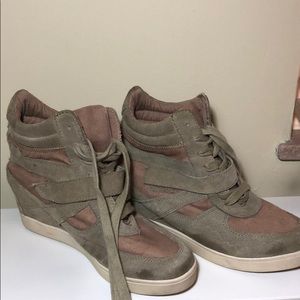 Steve Madden Olive Green and Tan Bootie Sneakers